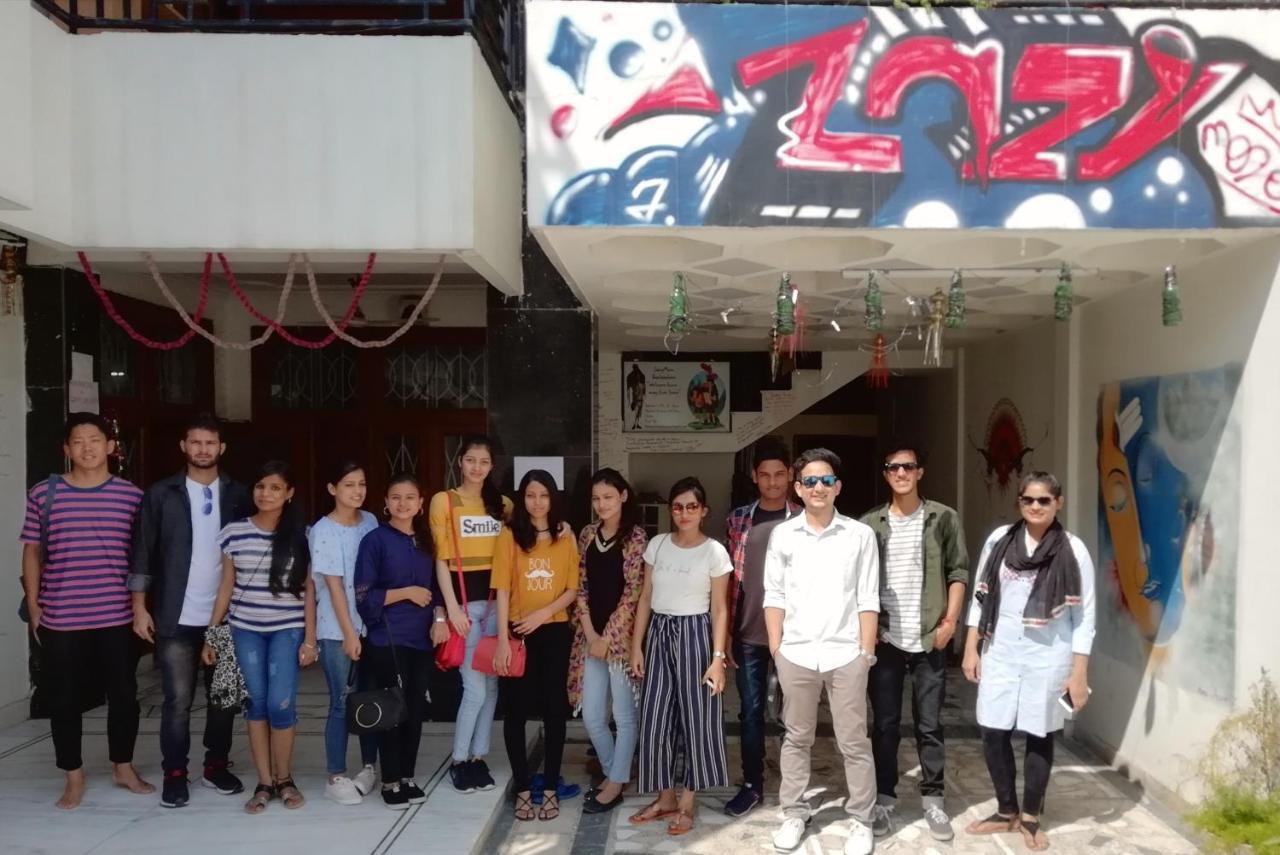 Lazy Mozo Backpackers Hostel Jaipur Bagian luar foto